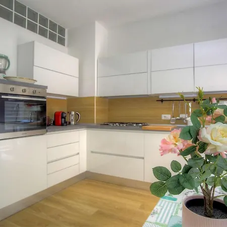 Holiday Aroma Apartament *